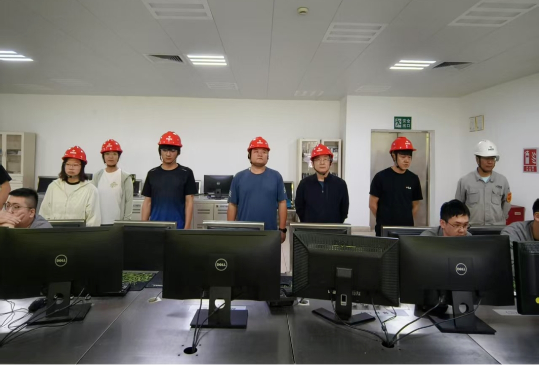 兄弟单位来访交流“五星班组”建设 共促治理水平提升